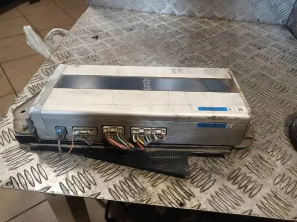 Lexus Audioförstärkare OEM 862800W360 - Begagnad image 2