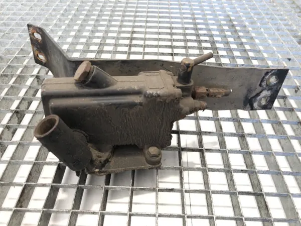 Bomba de elevación de cabina OEM LORK575246 Renault Trucks image 2