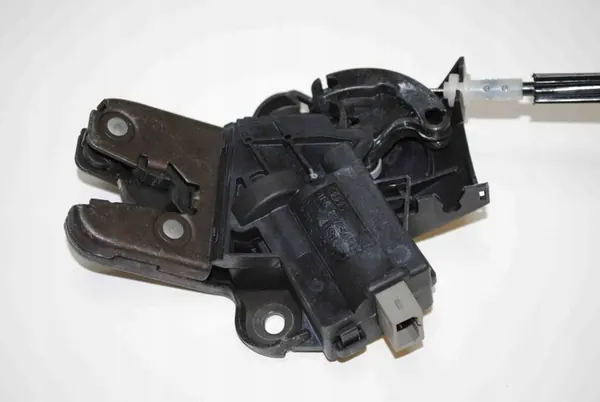 Bagagelås VW JETTA III 2.0L 2006 4F5827505C image 4