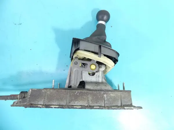 Vaihdevivun VW Golf V 1.6 SR image 2