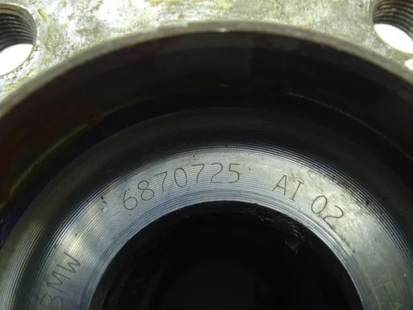 BMW X3 F25 etupyörän laakeri OEM 6870725 image 3