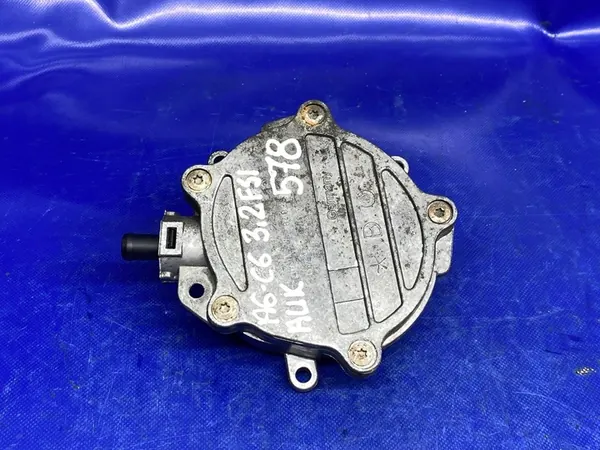 Imupumppu Audi A6 C6 A4 B7 3.2 FSI OEM 06E145100T image 4