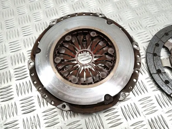 Kytkinpaketti CITROËN C5 III 2.0L Diesel 2011 image 2