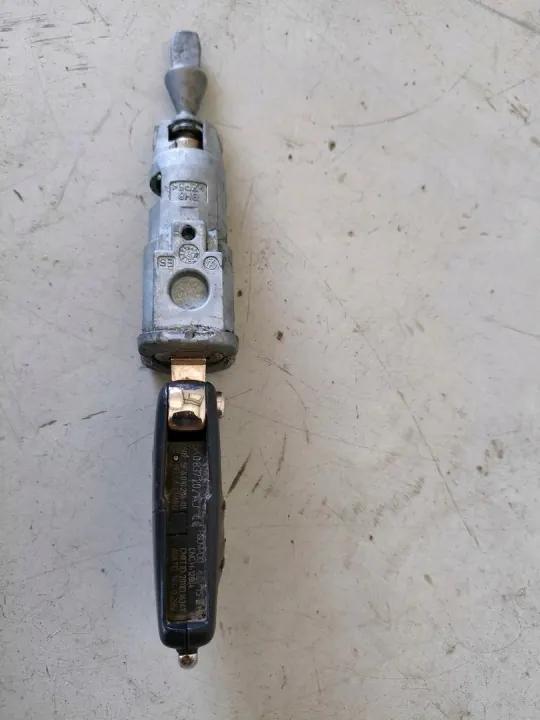VW TIGUAN WKŁADKA ZAMKA KLUCZ - Gebruikte OE-slotsleutel image 5