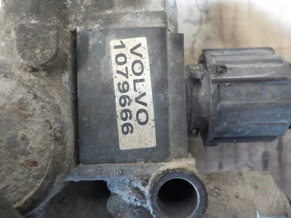 Soupape Modulateur ABS OEM ZAWÓR pour Volvo FH-12 2000 image 4