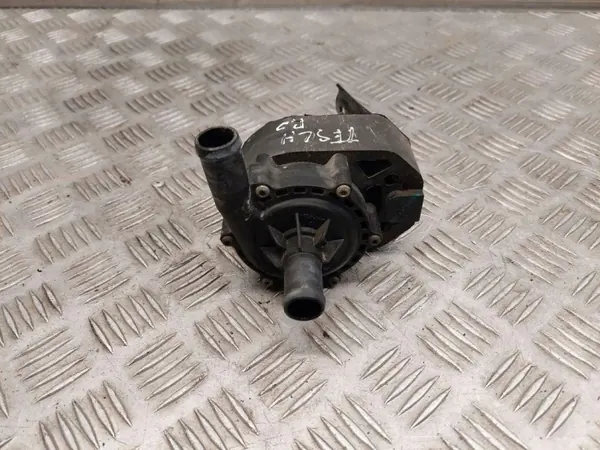 Tesla vattenpump OEM 600804700A - Fram höger image 2