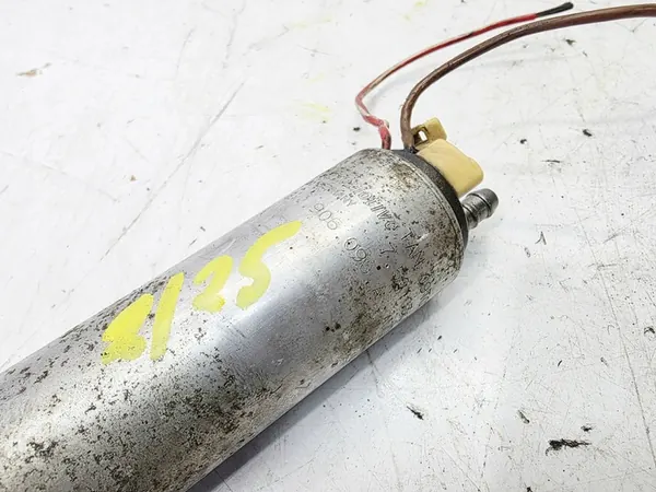 Audi A4 B8 A5 2.0 TDI Brandstofpomp OE image 3