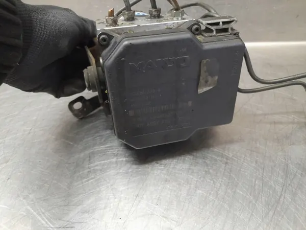 Pompe à frein ABS HYUNDAI MATRIX OEM 58910-17600 image 3