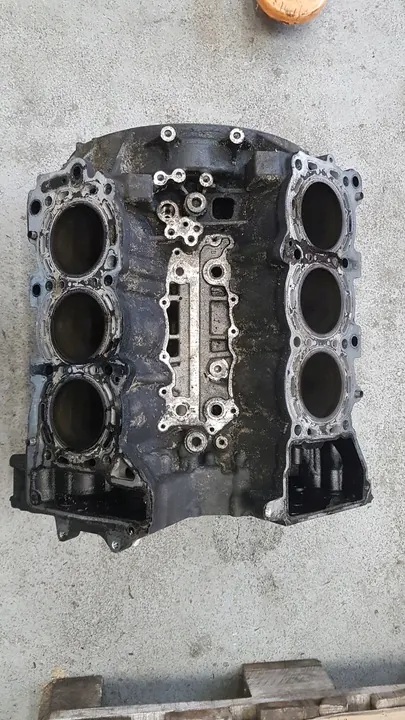 MERCEDES 3.0 V6 MOTORBLOCK R642 81 05 image 2