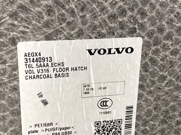 Alfombrilla maletero Volvo XC40 OEM 31440913 image 5