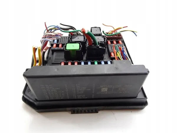 Nissan Qashqai J10 sulakekotelo OEM 284B7BB03D image 2