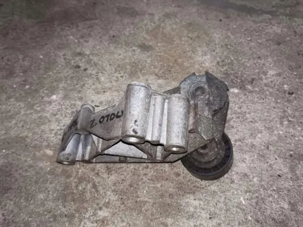 Stuurbekrachtigingspompbevestiging OEM 1S4Q6A228AD voor Ford Focus II image 2