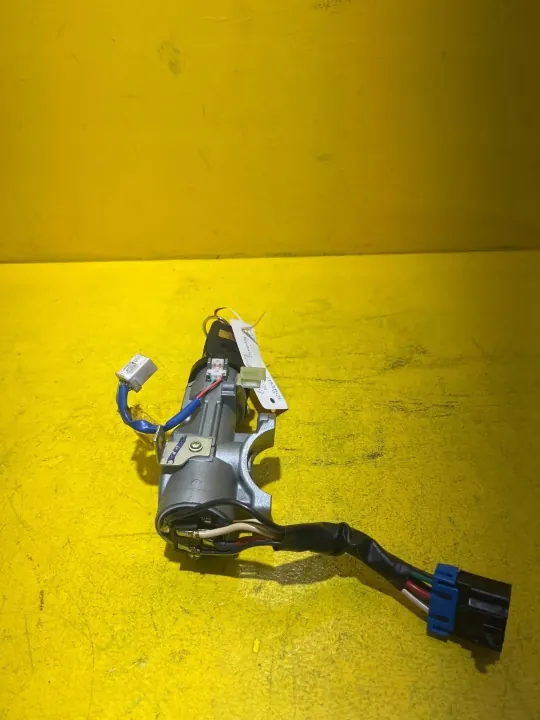 Interruptor de encendido KIA Ceed OEM YBV19529 - Usado image 3