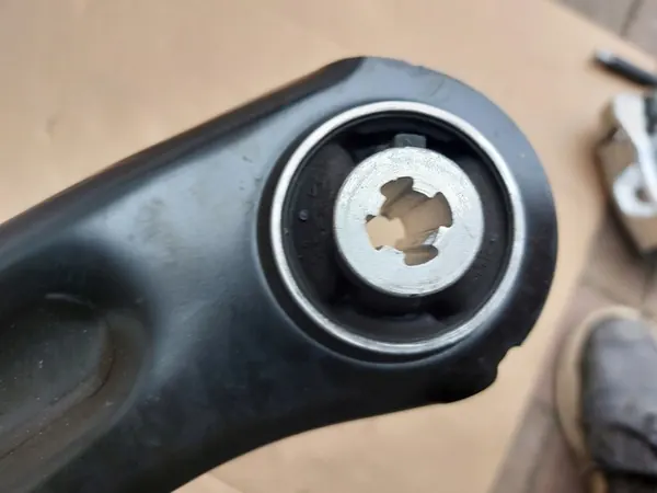 Braccio di controllo anteriore destro Opel Corsa F Peugeot 208 II OEM image 6