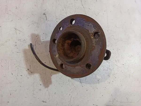 Volvo V60 2012 Mozzo Ruota Posteriore Destro image 4