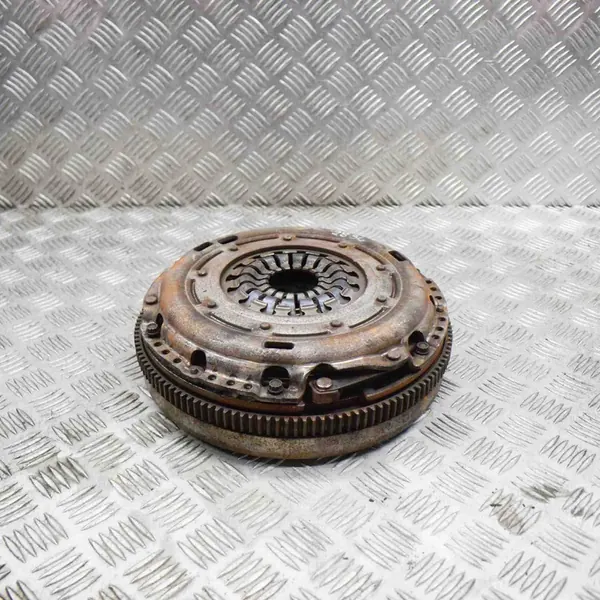 Kit de embreagem Audi Q3 2.0L 2012 OEM 03L141031P image 2