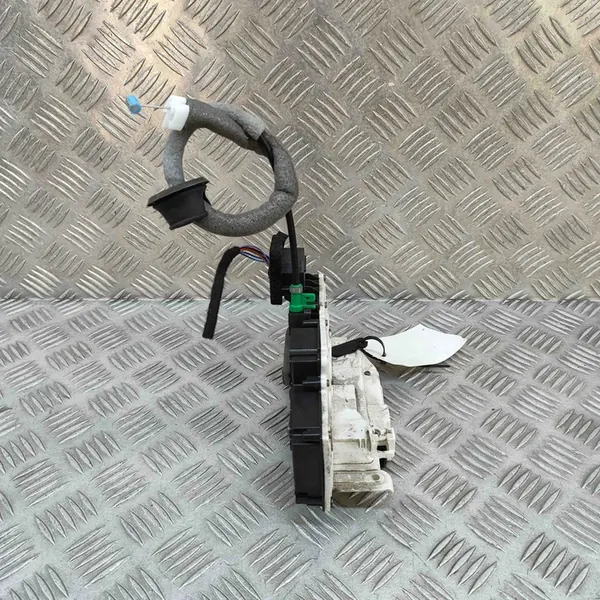 Audi A6 S6 C8 2019 Linke Hintertürschloss image 4