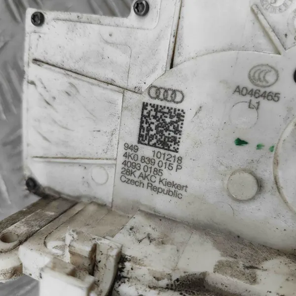 Audi A6 S6 C8 2019 Linke Hintertürschloss image 7