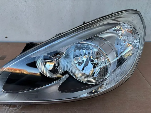 VOLVO S60/V60 2010-2013 Vasemmanpuoleinen Ajovalaisin image 3