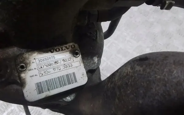 Turboahdin OEM 30650975 Volvo V50:lle 2.5L image 4