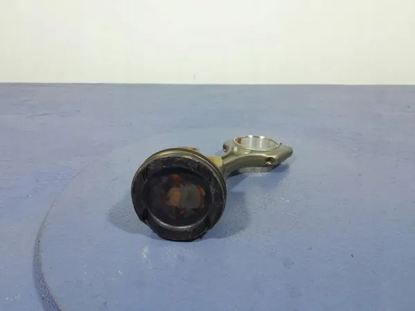 Juego Pistón Biela BMW OE OEM 8658674 - Usado image 2