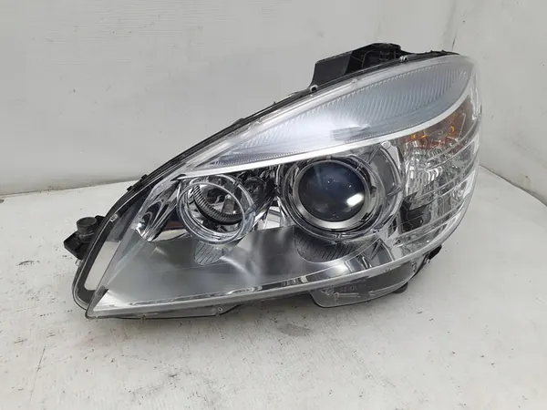 Linker Bi-Xenon Koplamp Mercedes C-Klasse W204 07-11 A2048202959 image 3