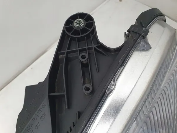 Linker Bi-Xenon Koplamp Mercedes C-Klasse W204 07-11 A2048202959 image 7