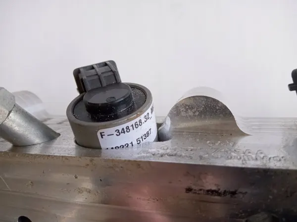 Actionneur de Soupape OEM 04893749AA pour Moteur 2.0T GME image 4