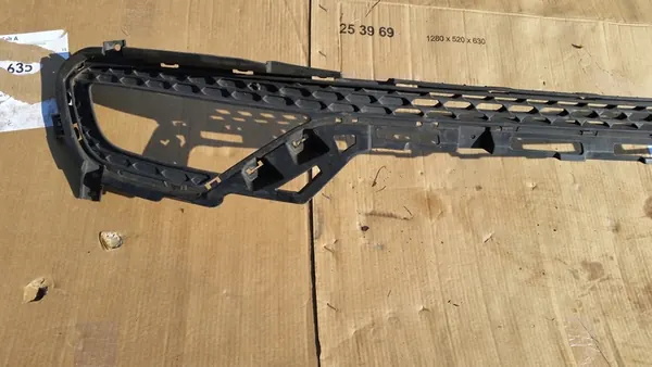 HYUNDAI I20 Griglia Paraurti Anteriore 86562-C8000 image 2