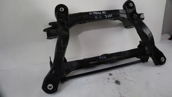 Jeep Cherokee KL Takaperävetokärry OEM 1176366921 image 9
