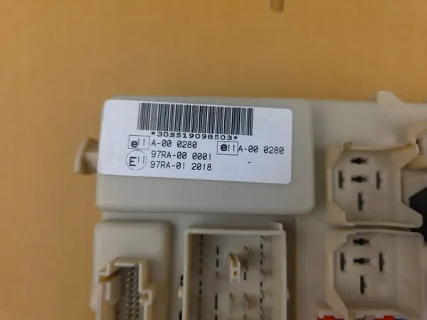 Ford BCM-moduuli OEM 4M5T-14A073-BF Käytetty image 6