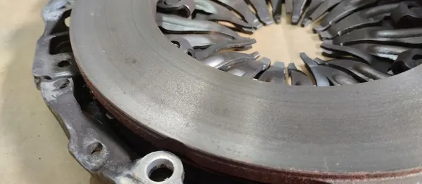 Kaksimassainen vauhtipyörä Jeep Compass II 2.0 MTJ 55275372 image 10