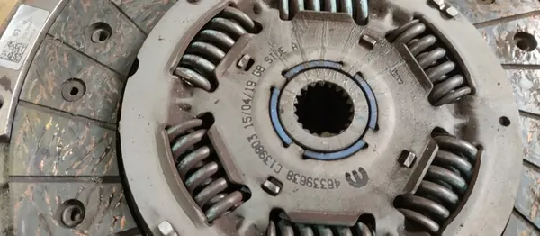 Kaksimassainen vauhtipyörä Jeep Compass II 2.0 MTJ 55275372 image 7