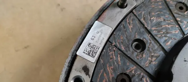 Kaksimassainen vauhtipyörä Jeep Compass II 2.0 MTJ 55275372 image 8