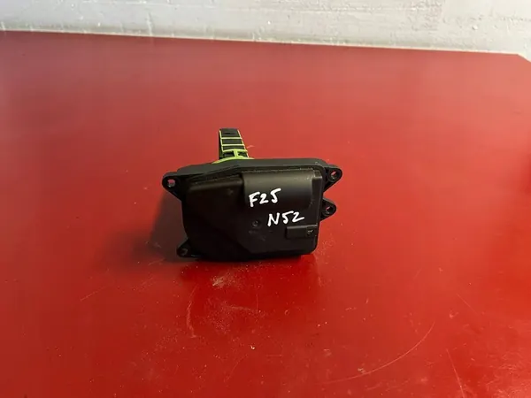 Vergaser BMW 5 (F10) 2.0L Benzin 2011 OEM 7579114 image 2