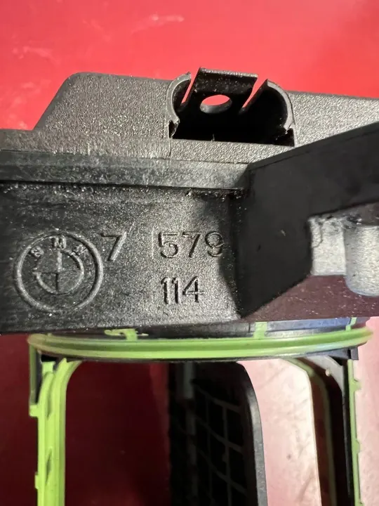 Vergaser BMW 5 (F10) 2.0L Benzin 2011 OEM 7579114 image 3