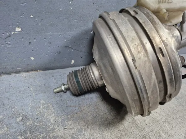 Bomba de freio Audi A8 D4 4H0612103C image 3