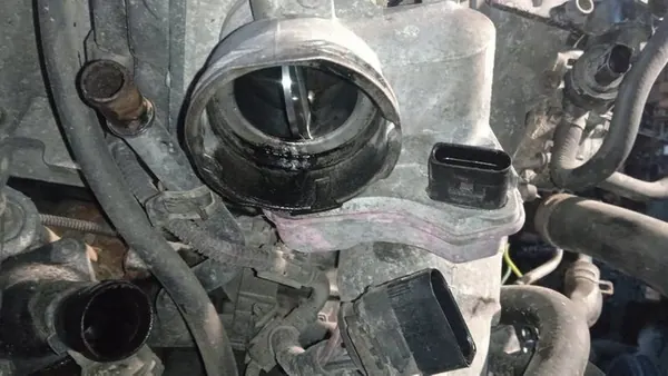 Dodge Journey Válvula de Acelerador 2009 2.0L 03G128063R image 2