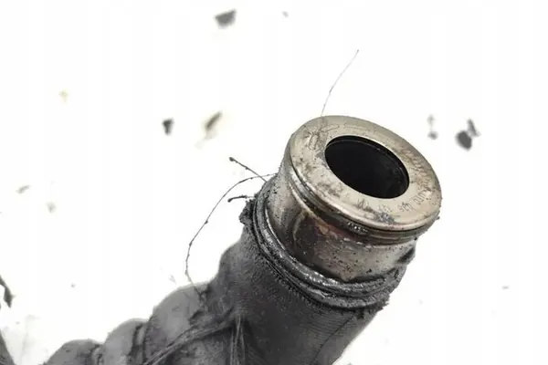 Tubería de intercooler AUDI A4 1.97L Diesel 2005 OEM 8E0145790P image 3