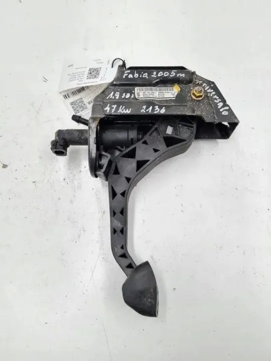 Pédale d'embrayage OEM 6Q1721059T pour Skoda Fabia I image 2