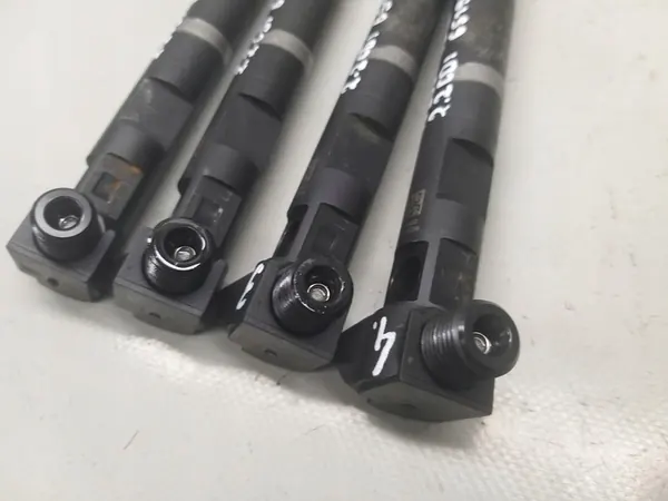 Conjunto de inyectores Mercedes W205 C220 2.2 CDI A6510703287 image 10