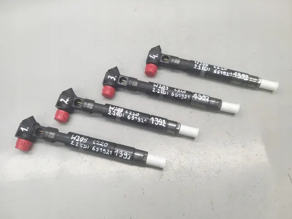 Conjunto de inyectores Mercedes W205 C220 2.2 CDI A6510703287 image 2