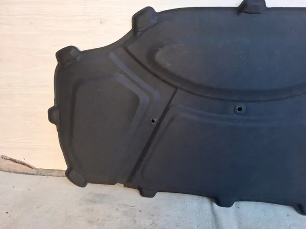 Isolamento do Capô Audi A7 RS6 4K8863825A image 6