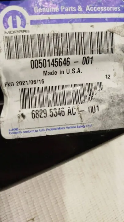Support de pare-chocs arrière droit OEM 68295346AC Jeep image 3