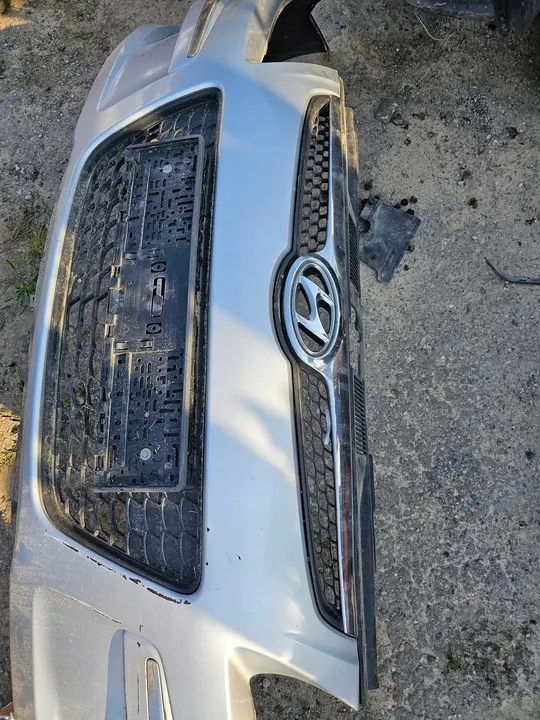 Paraurti anteriore Hyundai I30 1.6 CRDi 2007-2010 image 3