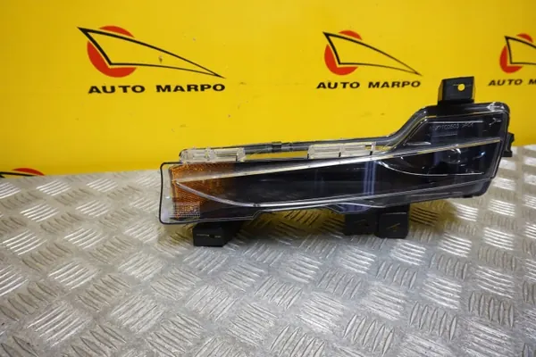 Tesla 3 2017- Farol Halogéneo LED DRL Esquerdo OEM 1077389-00-F image 3