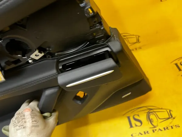 OEM BOCZEK TAPICERKA DRZWI TYŁ LEWY BOSE Porsche image 6