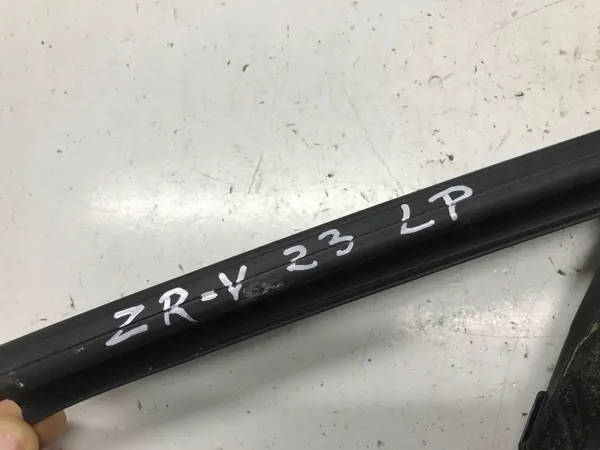 Junta de janela dianteira esquerda OEM 3W0 para Honda ZR-V image 3