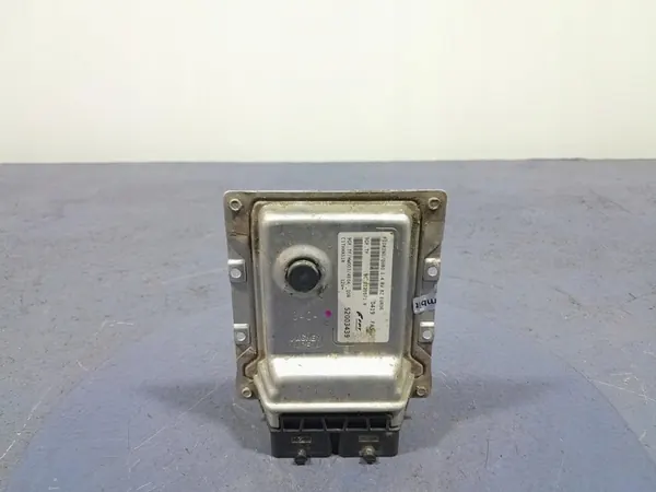 FIAT FIORINO III 1.4 Unité de Contrôle Moteur 52003439 image 2