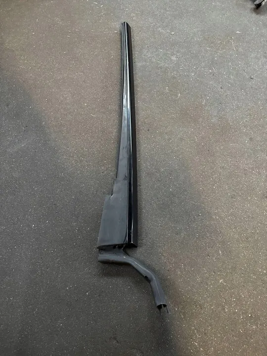 BMW 6 F12 Moldura de janela traseira direita 7221320 image 1